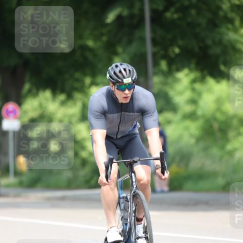 15.06.2025 - 7 Türme Triathlon Yannick Fuchs http://msf.ph/oto/7994225 15.06.2025 12:09:10 Radfahren 297, 329, 333 meine-sportfotos.de