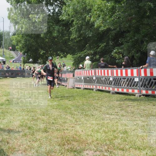 21.06.2025 - 27. Vierlanden-Triathlon KatJ http://msf.ph/oto/7994240 15.06.2025 12:42:37 Ziel 36 meine-sportfotos.de
