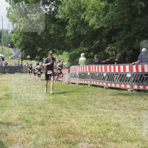 21.06.2025 - 27. Vierlanden-Triathlon KatJ http://msf.ph/oto/7994248 15.06.2025 12:42:38 Ziel 36 meine-sportfotos.de