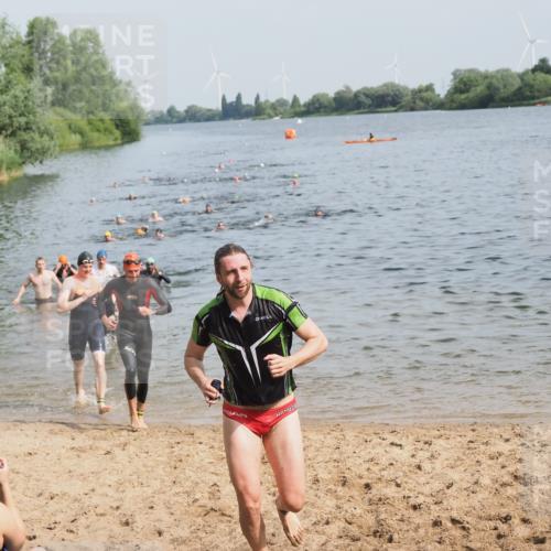 21.06.2025 - 27. Vierlanden-Triathlon MichiJ http://msf.ph/oto/7994261 15.06.2026 09:56:05 Schwimmen 268, 277, 285, 310, 312, 349, 357 meine-sportfotos.de