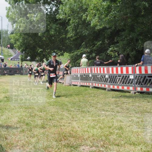 21.06.2025 - 27. Vierlanden-Triathlon KatJ http://msf.ph/oto/7994262 15.06.2025 12:42:38 Ziel 36 meine-sportfotos.de