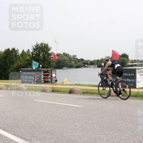 15.06.2025 - 27. Vierlanden-Triathlon H.Heesch http://msf.ph/oto/7994270 15.06.2025 11:21:25 Radfahren 248, 928 meine-sportfotos.de