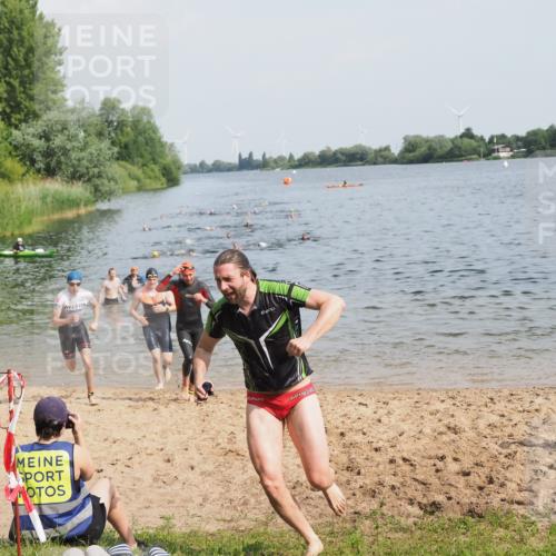 21.06.2025 - 27. Vierlanden-Triathlon MichiJ http://msf.ph/oto/7994281 15.06.2026 09:56:06 Schwimmen 268, 277, 285, 310, 312, 315, 349, 357 meine-sportfotos.de