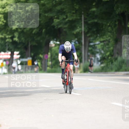 15.06.2025 - 7 Türme Triathlon Yannick Fuchs http://msf.ph/oto/7994289 15.06.2025 12:09:17 Radfahren 285, 292, 306 meine-sportfotos.de