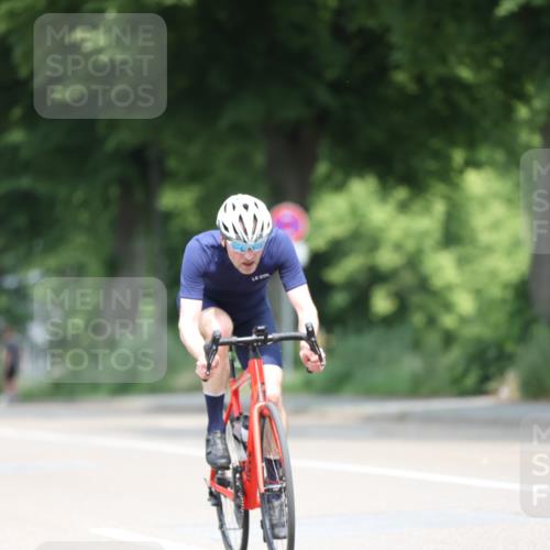15.06.2025 - 7 Türme Triathlon Yannick Fuchs http://msf.ph/oto/7994294 15.06.2025 12:09:18 Radfahren 285, 292, 306 meine-sportfotos.de