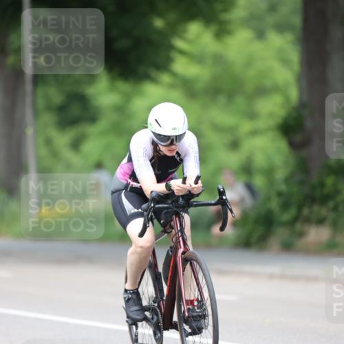 15.06.2025 - 7 Türme Triathlon Yannick Fuchs http://msf.ph/oto/7994304 15.06.2025 13:08:15 Radfahren 321, 338, 600, 603, 1065 meine-sportfotos.de