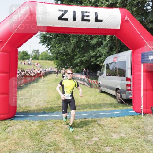 21.06.2025 - 27. Vierlanden-Triathlon MichiJ http://msf.ph/oto/7994313 15.06.2026 11:17:48 Ziel 287, 293, 412 meine-sportfotos.de