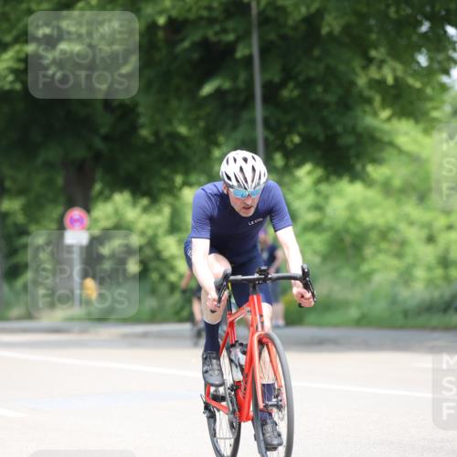 15.06.2025 - 7 Türme Triathlon Yannick Fuchs http://msf.ph/oto/7994314 15.06.2025 12:09:18 Radfahren 285, 292, 306 meine-sportfotos.de