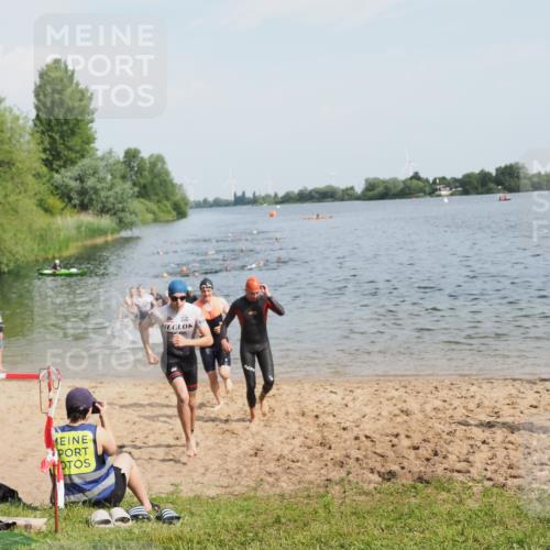 21.06.2025 - 27. Vierlanden-Triathlon MichiJ http://msf.ph/oto/7994339 15.06.2026 09:56:08 Schwimmen 268, 277, 285, 312, 315, 349, 357 meine-sportfotos.de