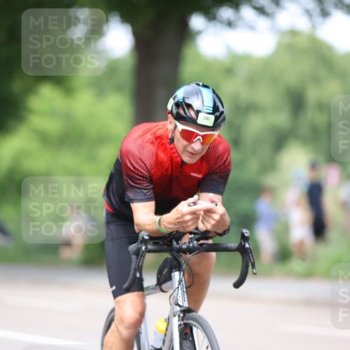 15.06.2025 - 7 Türme Triathlon Yannick Fuchs http://msf.ph/oto/7994360 15.06.2025 13:08:42 Radfahren 329, 643 meine-sportfotos.de