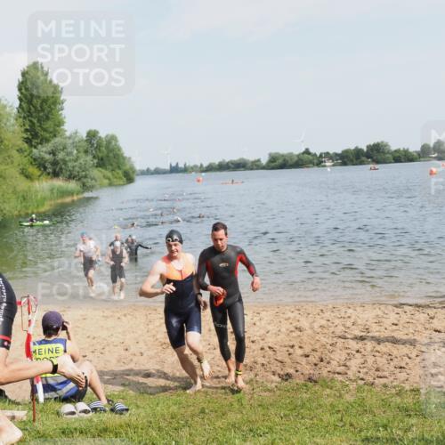 21.06.2025 - 27. Vierlanden-Triathlon MichiJ http://msf.ph/oto/7994383 15.06.2026 09:56:09 Schwimmen 268, 277, 285, 314, 315, 349, 357 meine-sportfotos.de