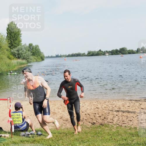 21.06.2025 - 27. Vierlanden-Triathlon MichiJ http://msf.ph/oto/7994402 15.06.2026 09:56:10 Schwimmen 268, 277, 285, 314, 315, 349, 357 meine-sportfotos.de