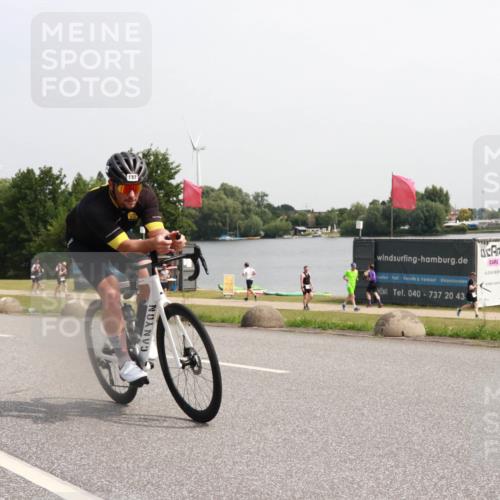 15.06.2025 - 27. Vierlanden-Triathlon H.Heesch http://msf.ph/oto/7994412 15.06.2025 11:22:04 Radfahren 133, 843 meine-sportfotos.de