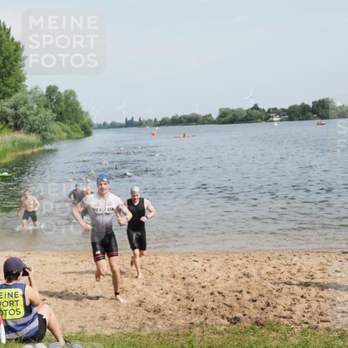 21.06.2025 - 27. Vierlanden-Triathlon MichiJ http://msf.ph/oto/7994415 15.06.2026 09:56:12 Schwimmen 260, 268, 277, 285, 314, 315, 323, 349, 357 meine-sportfotos.de