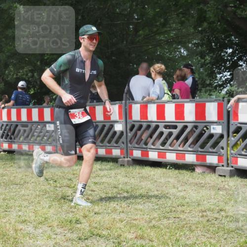 21.06.2025 - 27. Vierlanden-Triathlon KatJ http://msf.ph/oto/7994423 15.06.2025 12:42:40 Ziel 36 meine-sportfotos.de