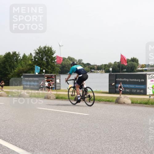 15.06.2025 - 27. Vierlanden-Triathlon H.Heesch http://msf.ph/oto/7994476 15.06.2025 11:22:06 Radfahren 133, 224, 843 meine-sportfotos.de