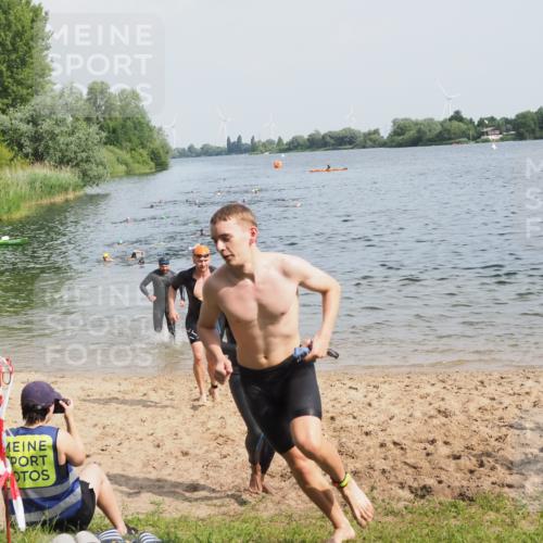 21.06.2025 - 27. Vierlanden-Triathlon MichiJ http://msf.ph/oto/7994535 15.06.2026 09:56:19 Schwimmen 260, 314, 315, 323, 349, 438 meine-sportfotos.de