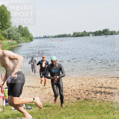 21.06.2025 - 27. Vierlanden-Triathlon MichiJ http://msf.ph/oto/7994555 15.06.2026 09:56:19 Schwimmen 260, 314, 315, 323, 349, 438 meine-sportfotos.de