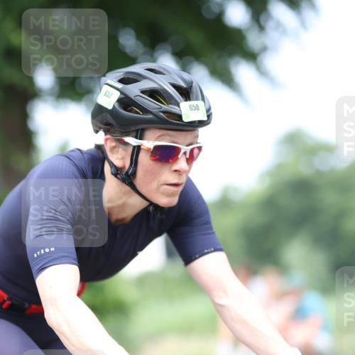 15.06.2025 - 7 Türme Triathlon Yannick Fuchs http://msf.ph/oto/7994563 15.06.2025 13:09:16 Radfahren 324, 472, 650, 675, 847 meine-sportfotos.de