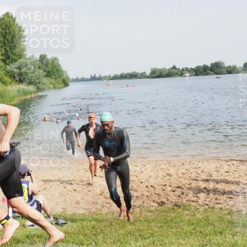 21.06.2025 - 27. Vierlanden-Triathlon MichiJ http://msf.ph/oto/7994565 15.06.2026 09:56:19 Schwimmen 260, 314, 315, 323, 349, 438 meine-sportfotos.de