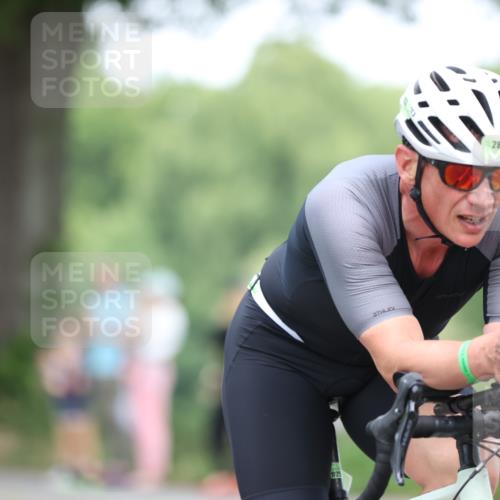 15.06.2025 - 7 Türme Triathlon Yannick Fuchs http://msf.ph/oto/7994575 15.06.2025 12:11:01 Radfahren 263 meine-sportfotos.de