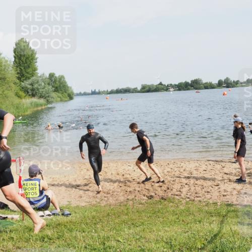21.06.2025 - 27. Vierlanden-Triathlon MichiJ http://msf.ph/oto/7994675 15.06.2026 09:56:22 Schwimmen 260, 314, 315, 323, 438 meine-sportfotos.de