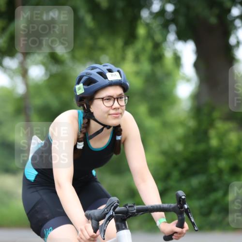 15.06.2025 - 7 Türme Triathlon Yannick Fuchs http://msf.ph/oto/7994689 15.06.2025 12:11:10 Radfahren 251 meine-sportfotos.de