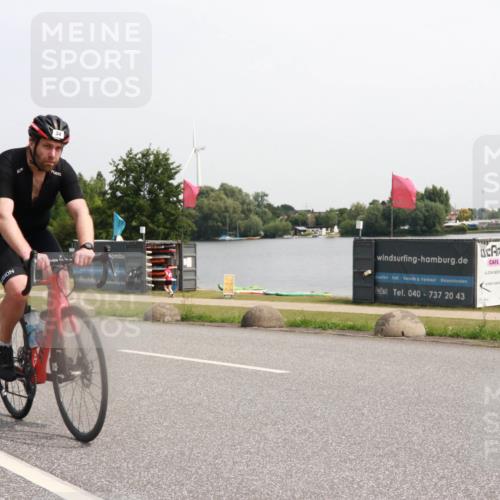 15.06.2025 - 27. Vierlanden-Triathlon H.Heesch http://msf.ph/oto/7994697 15.06.2025 11:23:11 Radfahren 34, 71, 963 meine-sportfotos.de