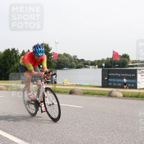 15.06.2025 - 27. Vierlanden-Triathlon H.Heesch http://msf.ph/oto/7994712 15.06.2025 11:23:17 Radfahren 183, 753 meine-sportfotos.de
