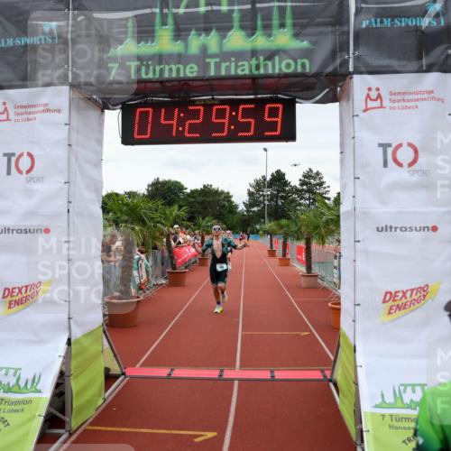 15.06.2025 - 7 Türme Triathlon Michael Strokosch http://msf.ph/oto/7994783 15.06.2025 14:29:59 Ziel 398, 403, 538 meine-sportfotos.de