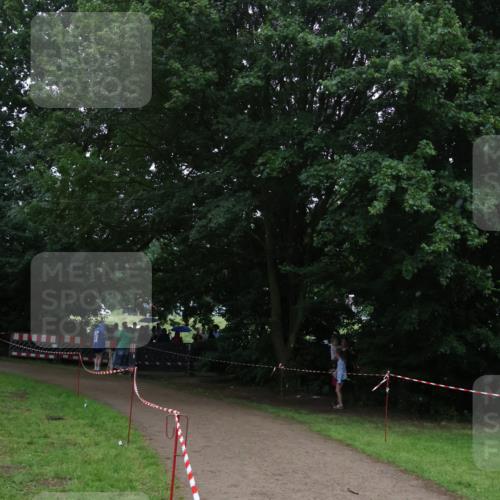 21.06.2025 - 27. Vierlanden-Triathlon Lena Gebhardt http://msf.ph/oto/7994790 15.06.2025 13:49:07 Laufen  meine-sportfotos.de