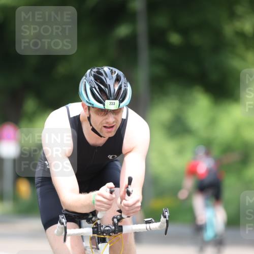 15.06.2025 - 7 Türme Triathlon Yannick Fuchs http://msf.ph/oto/7994813 15.06.2025 12:12:34 Radfahren 233, 236, 254 meine-sportfotos.de