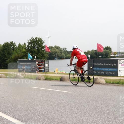 15.06.2025 - 27. Vierlanden-Triathlon H.Heesch http://msf.ph/oto/7994823 15.06.2025 11:23:55 Radfahren 204 meine-sportfotos.de