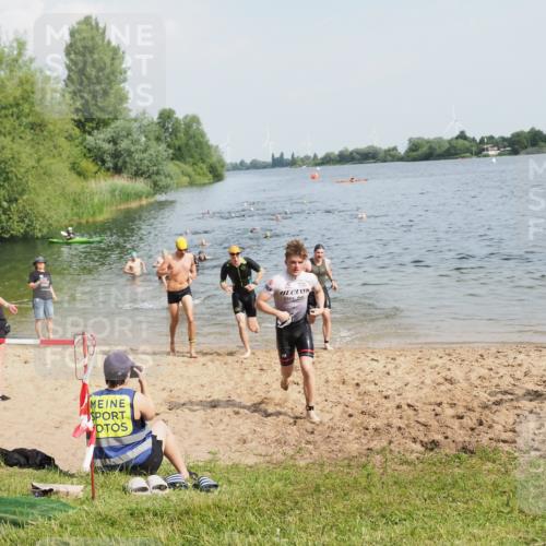21.06.2025 - 27. Vierlanden-Triathlon MichiJ http://msf.ph/oto/7994825 15.06.2026 09:56:36 Schwimmen 254, 276, 286, 320, 341 meine-sportfotos.de