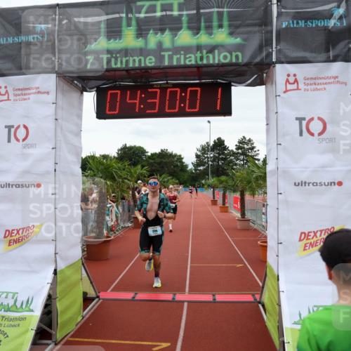 15.06.2025 - 7 Türme Triathlon Michael Strokosch http://msf.ph/oto/7994828 15.06.2025 14:30:00 Ziel 398, 403 meine-sportfotos.de