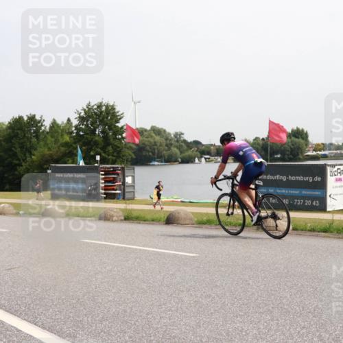 15.06.2025 - 27. Vierlanden-Triathlon H.Heesch http://msf.ph/oto/7994835 15.06.2025 11:23:58 Radfahren 204, 954 meine-sportfotos.de