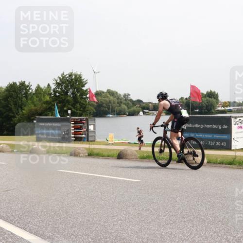 15.06.2025 - 27. Vierlanden-Triathlon H.Heesch http://msf.ph/oto/7994843 15.06.2025 11:24:17 Radfahren 804 meine-sportfotos.de