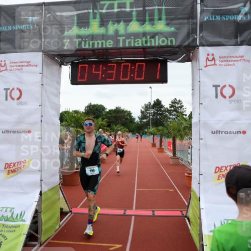 15.06.2025 - 7 Türme Triathlon Michael Strokosch http://msf.ph/oto/7994863 15.06.2025 14:30:01 Ziel 398, 403 meine-sportfotos.de