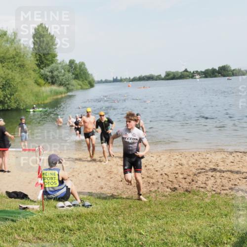 21.06.2025 - 27. Vierlanden-Triathlon MichiJ http://msf.ph/oto/7994864 15.06.2026 09:56:37 Schwimmen 254, 276, 286, 320, 341 meine-sportfotos.de