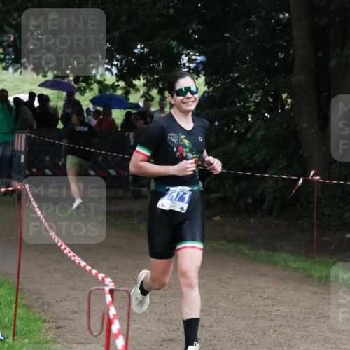 21.06.2025 - 27. Vierlanden-Triathlon Lena Gebhardt http://msf.ph/oto/7994888 15.06.2025 13:49:43 Laufen 171 meine-sportfotos.de
