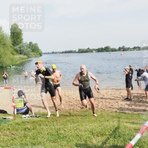 21.06.2025 - 27. Vierlanden-Triathlon MichiJ http://msf.ph/oto/7994910 15.06.2026 09:56:39 Schwimmen 254, 276, 281, 286, 320, 341 meine-sportfotos.de