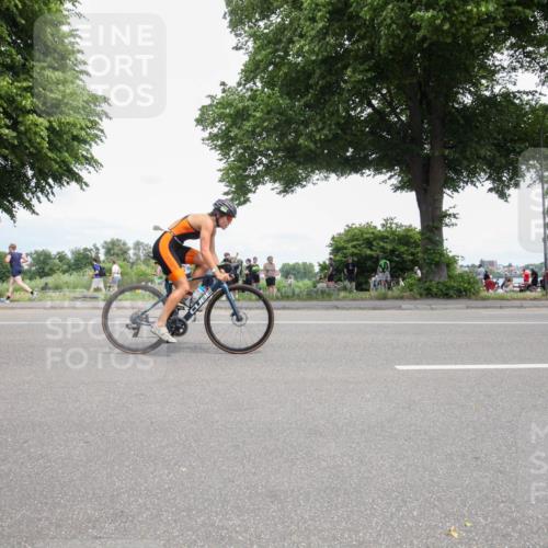15.06.2025 - 7 Türme Triathlon Yannick Fuchs http://msf.ph/oto/7994914 15.06.2025 13:38:45 Radfahren 303, 1130 meine-sportfotos.de