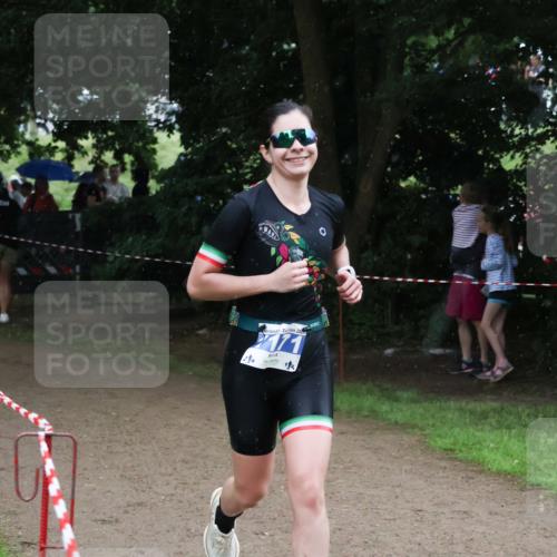 21.06.2025 - 27. Vierlanden-Triathlon Lena Gebhardt http://msf.ph/oto/7994925 15.06.2025 13:49:43 Laufen  meine-sportfotos.de