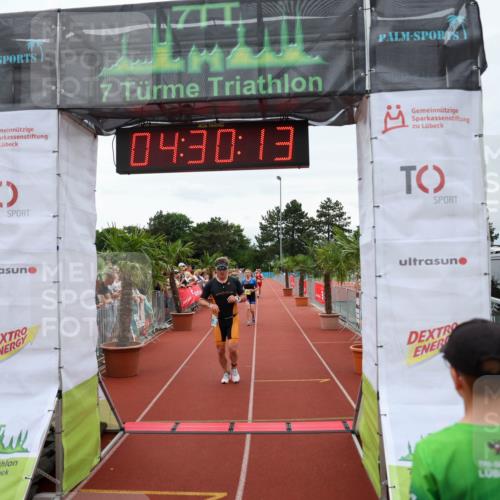 15.06.2025 - 7 Türme Triathlon Michael Strokosch http://msf.ph/oto/7994944 15.06.2025 14:30:13 Ziel 637, 1172 meine-sportfotos.de