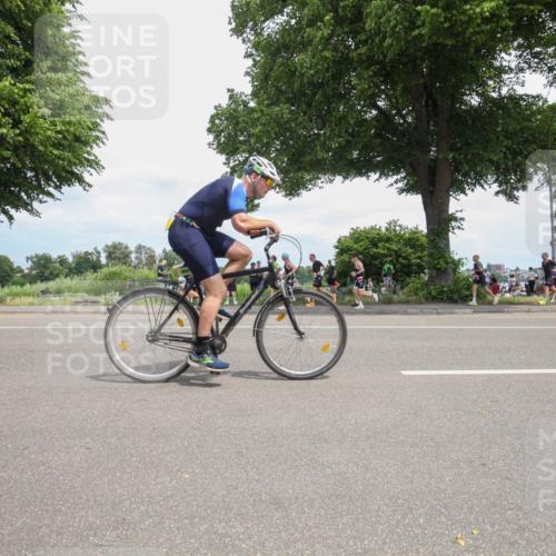 15.06.2025 - 7 Türme Triathlon Yannick Fuchs http://msf.ph/oto/7994951 15.06.2025 13:39:02 Radfahren  meine-sportfotos.de
