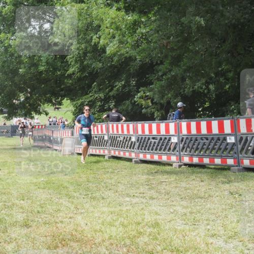 21.06.2025 - 27. Vierlanden-Triathlon KatJ http://msf.ph/oto/7994976 15.06.2025 12:44:37 Ziel 980 meine-sportfotos.de