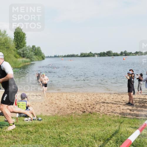 21.06.2025 - 27. Vierlanden-Triathlon MichiJ http://msf.ph/oto/7994986 15.06.2026 09:56:44 Schwimmen 254, 258, 275, 276, 281, 286, 301, 320, 341 meine-sportfotos.de