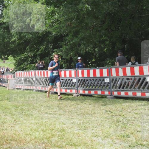 21.06.2025 - 27. Vierlanden-Triathlon KatJ http://msf.ph/oto/7995006 15.06.2025 12:44:38 Ziel 980 meine-sportfotos.de