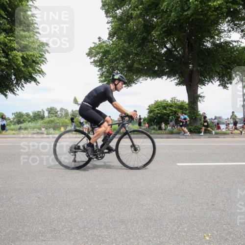 15.06.2025 - 7 Türme Triathlon Yannick Fuchs http://msf.ph/oto/7995060 15.06.2025 13:39:55 Radfahren 875, 948 meine-sportfotos.de