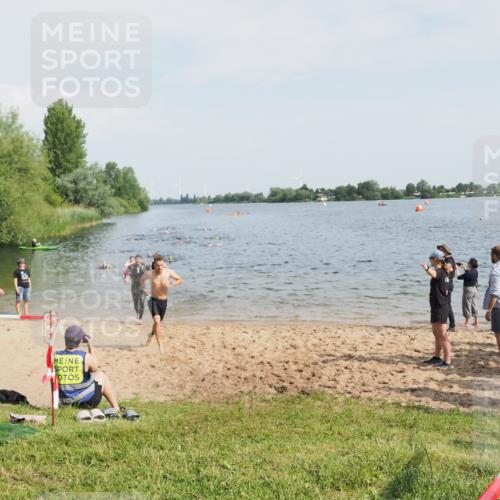 21.06.2025 - 27. Vierlanden-Triathlon MichiJ http://msf.ph/oto/7995100 15.06.2026 09:56:48 Schwimmen 258, 275, 281, 301, 320 meine-sportfotos.de